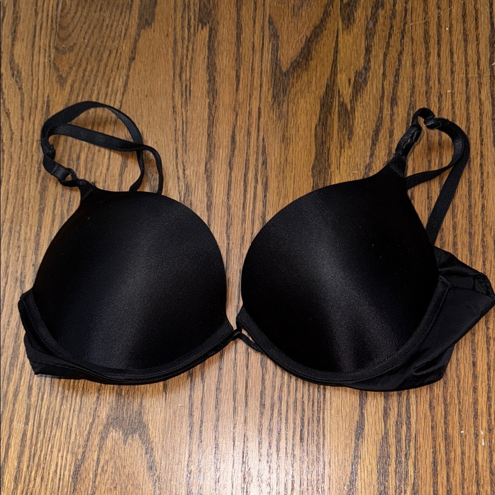 Victoria’s Secret Bombshell Add-2-Cups Smooth Push-Up Bra